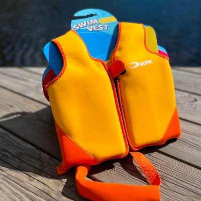 Bra och säker simväst till barn från 1 till 6 år.