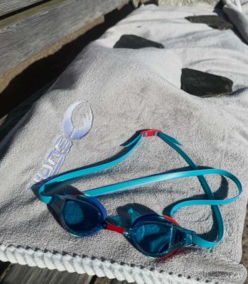 Simglasögon till träning från Soak. Move simglasögon passar till träning.